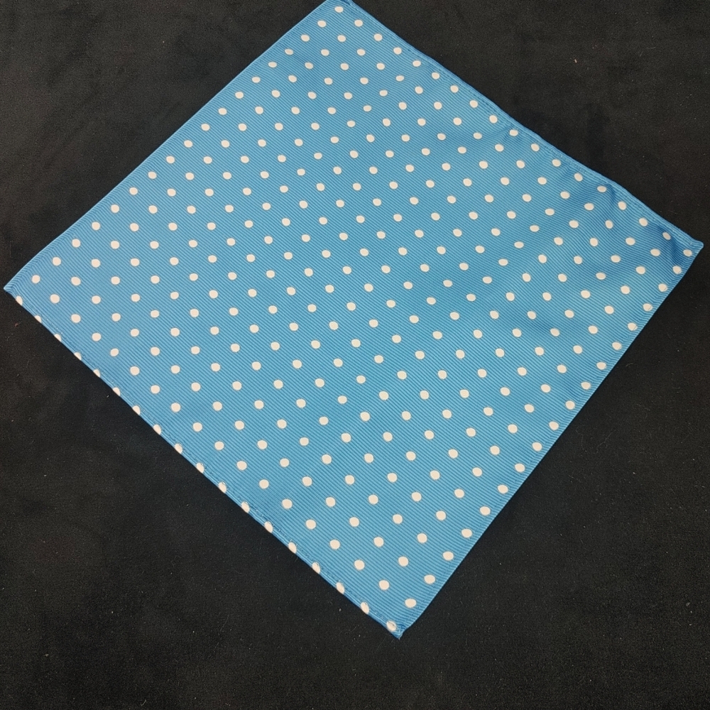 ALLURE MEN'S MULTI-DOT POCKET SQUARE BLUE ICE.